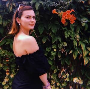 Meet your Posher, Lucy